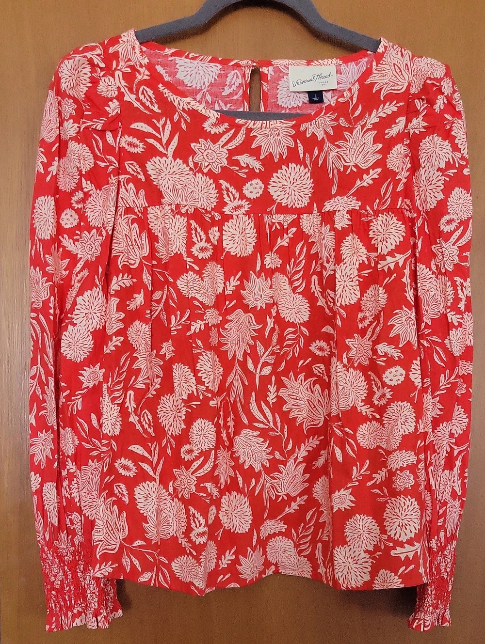 Universal Thread Red & Cream Floral Cotton-Blend Top